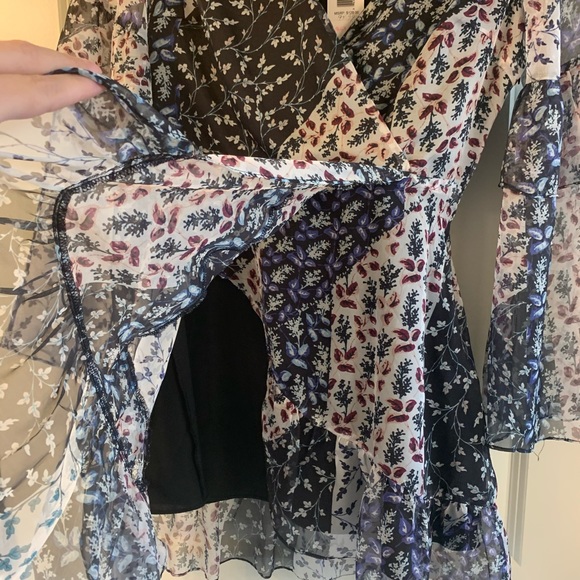 NWT Devlin dress with sheer bell-sleeves - Picture 2 of 8